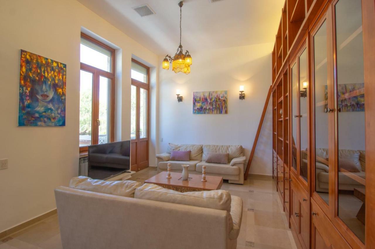 Art Apartment In Mamila Jerusalem Exterior foto