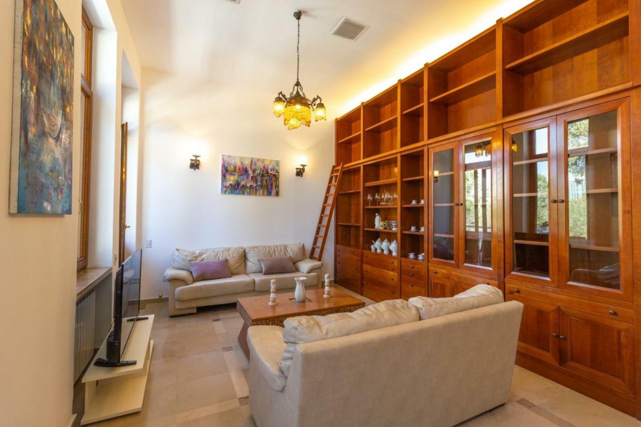 Art Apartment In Mamila Jerusalem Exterior foto